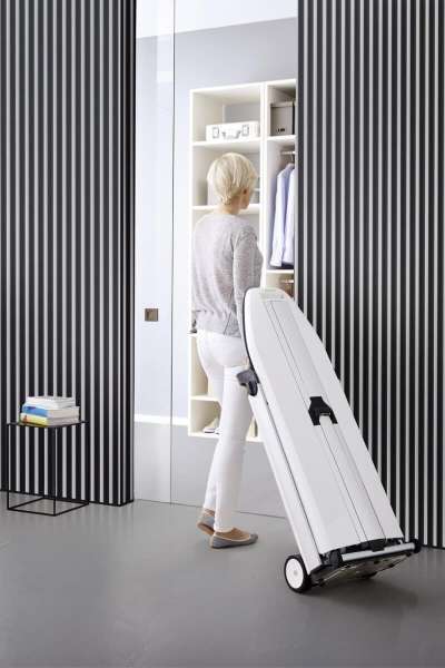 Miele B 4847 FashionMaster mit Display und zusätzlichem Steamer für beste Bügelergebnisse mit viel Komfort.